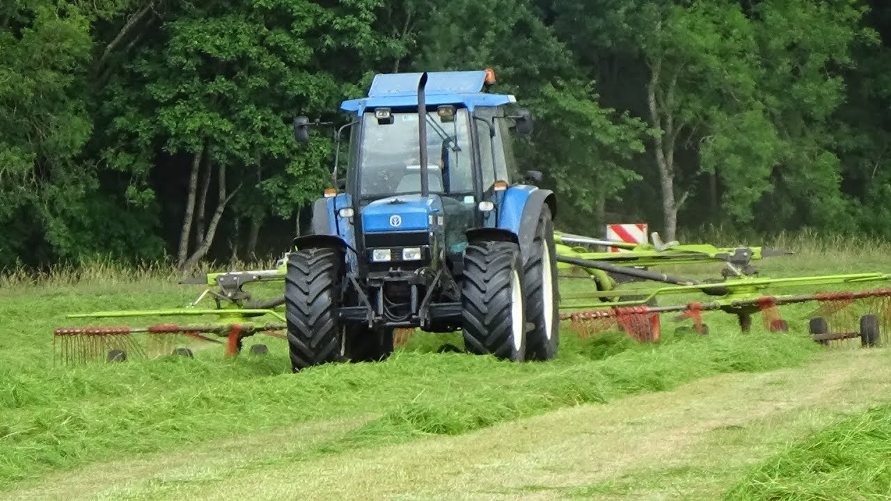 Fell Silage - Raking Grass with Ford New Holland 7840 & Claas Liner - Silage 2018