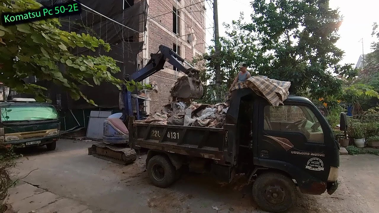 Máy Xúc Việt Nam Tập 1897. Chuyển Máy Đến Xúc Xỉ Gạch Nhà 7 Tầng Lên Xe Ô Tô 2.5t