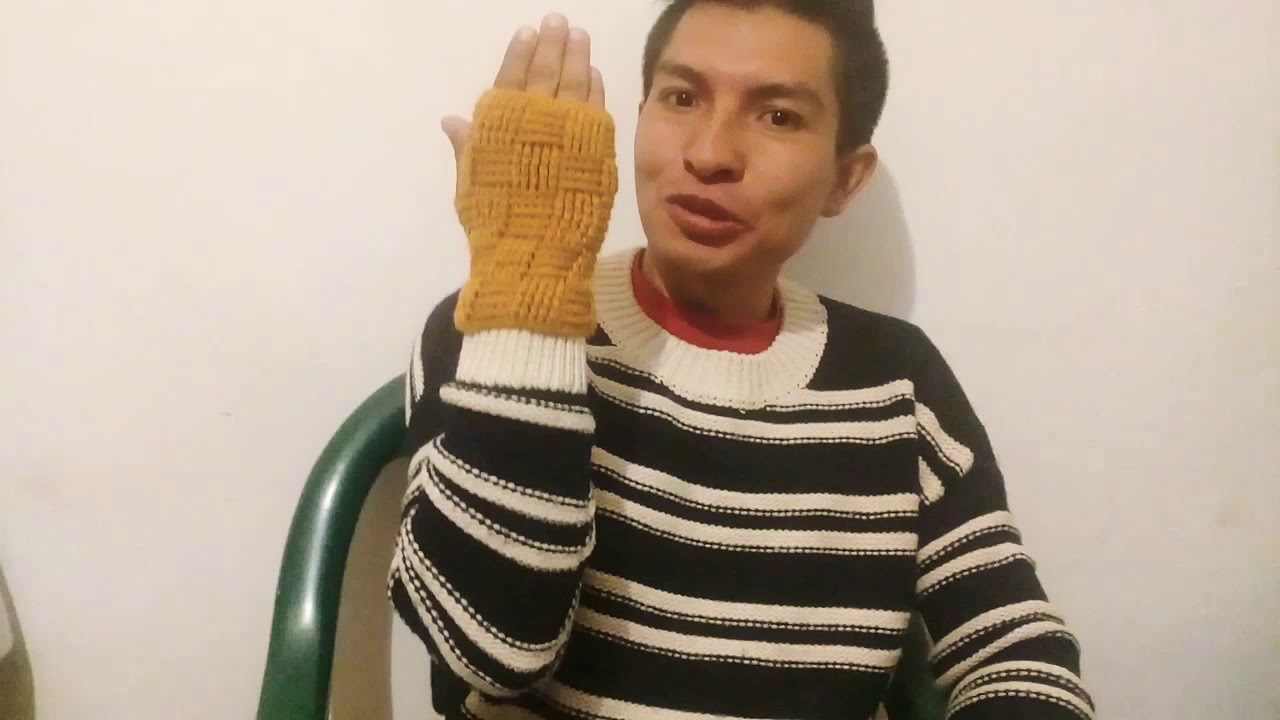 Mitones en punto canasta  crochet ganchillo varetas  puntos en relieve moda de imvierno