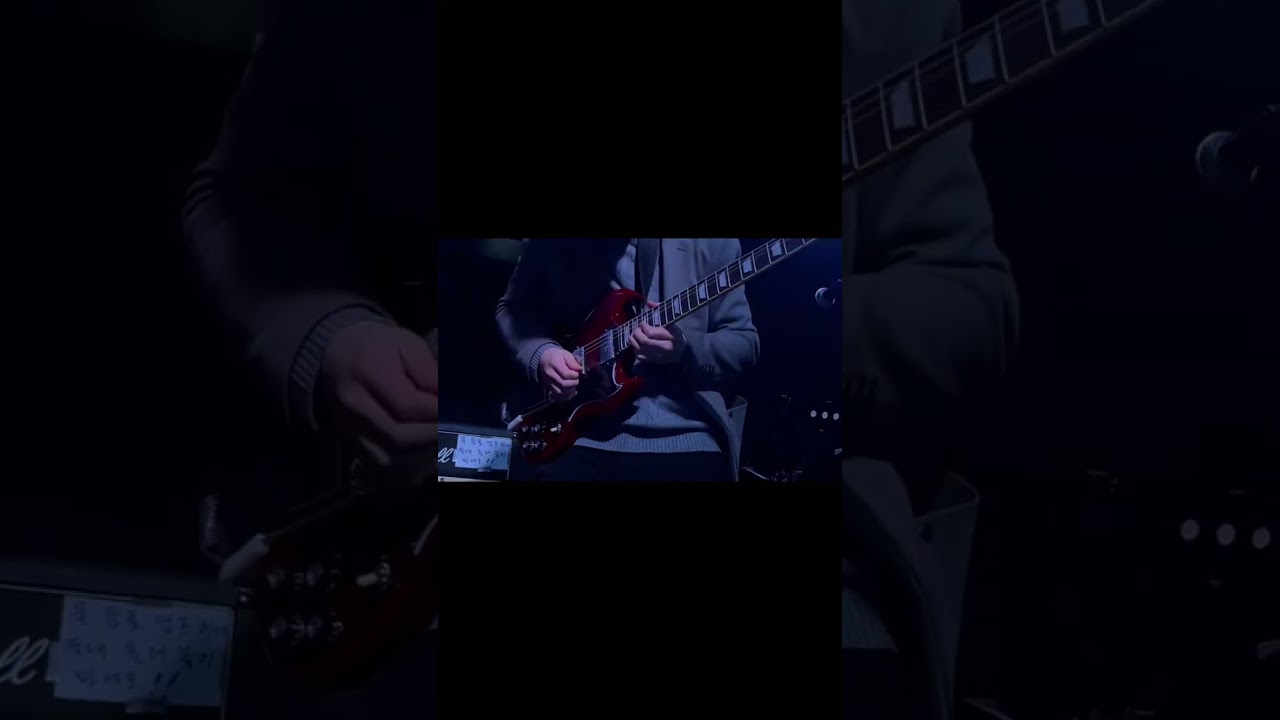 Trying out Eric Johnson style pentatonic improv runs