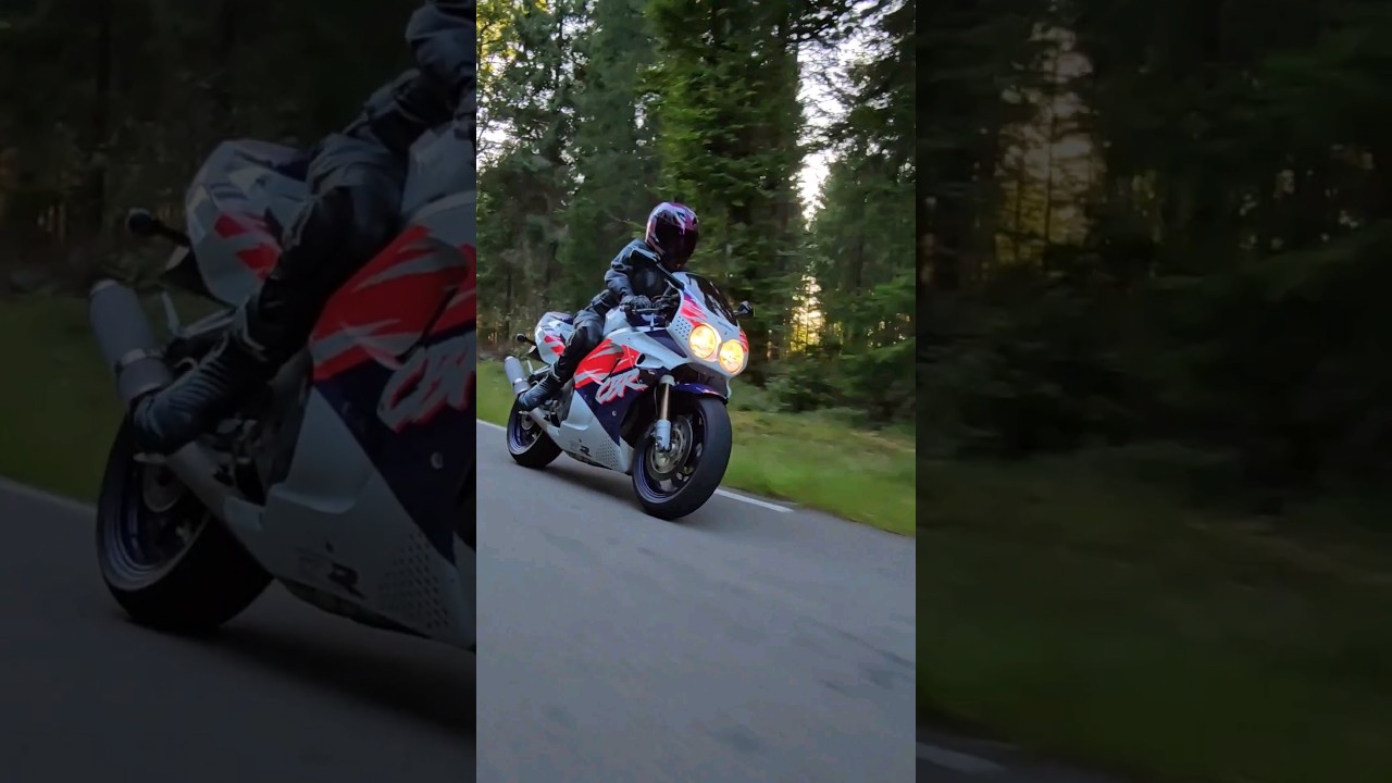Honda CBR 900RR SC28 Fireblade - 