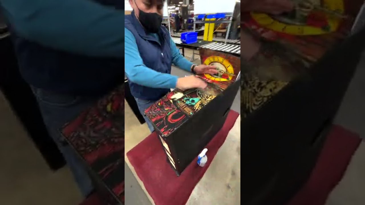 VISITE DE L'USINE JERSEY JACK PINBALL - CHICAGO