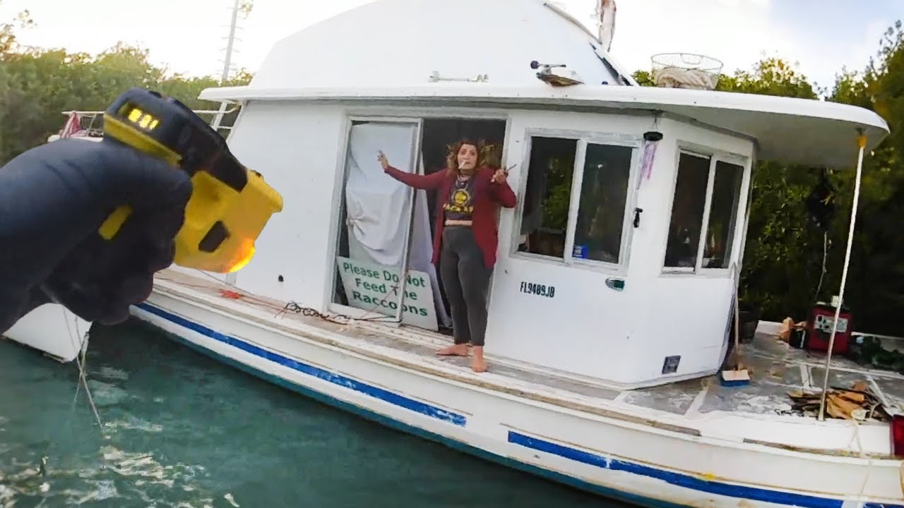 Police Catch Water Karen On Derelict House Boat
