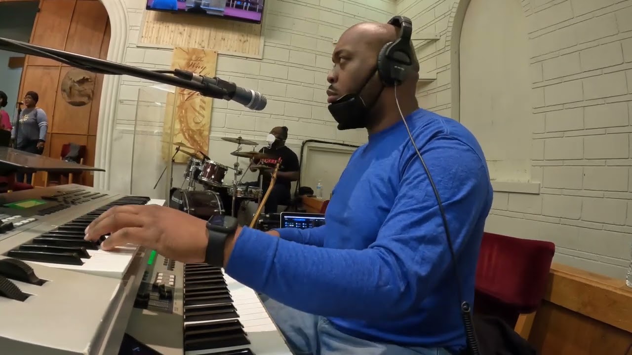 He's Able || Kirk Franklin || Band