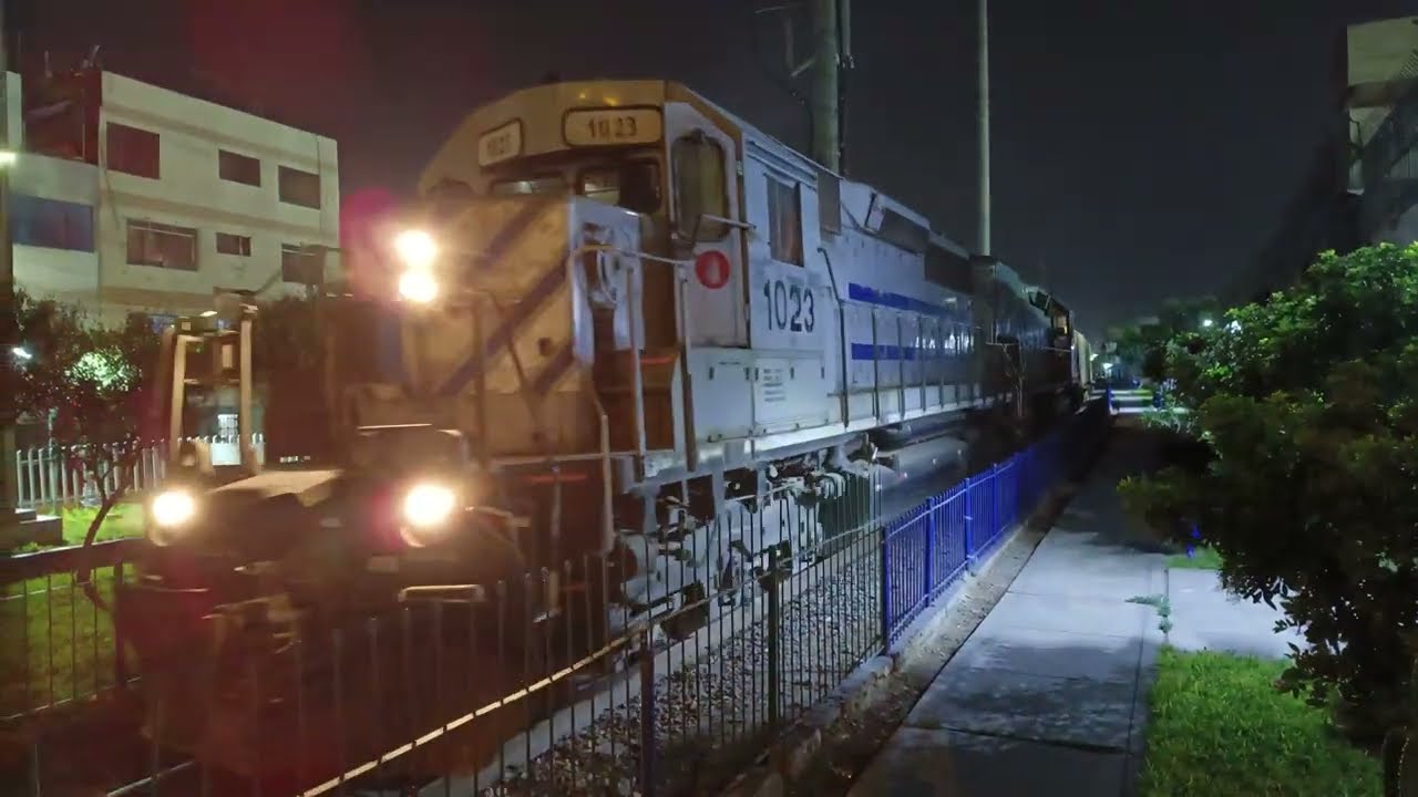EMD SD40-2 #1023 & SD40-T2 #1024