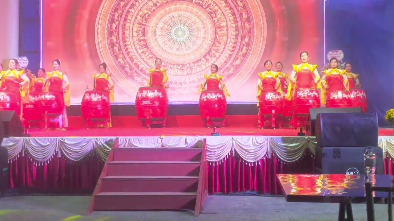 Trống hội làng hang 2026