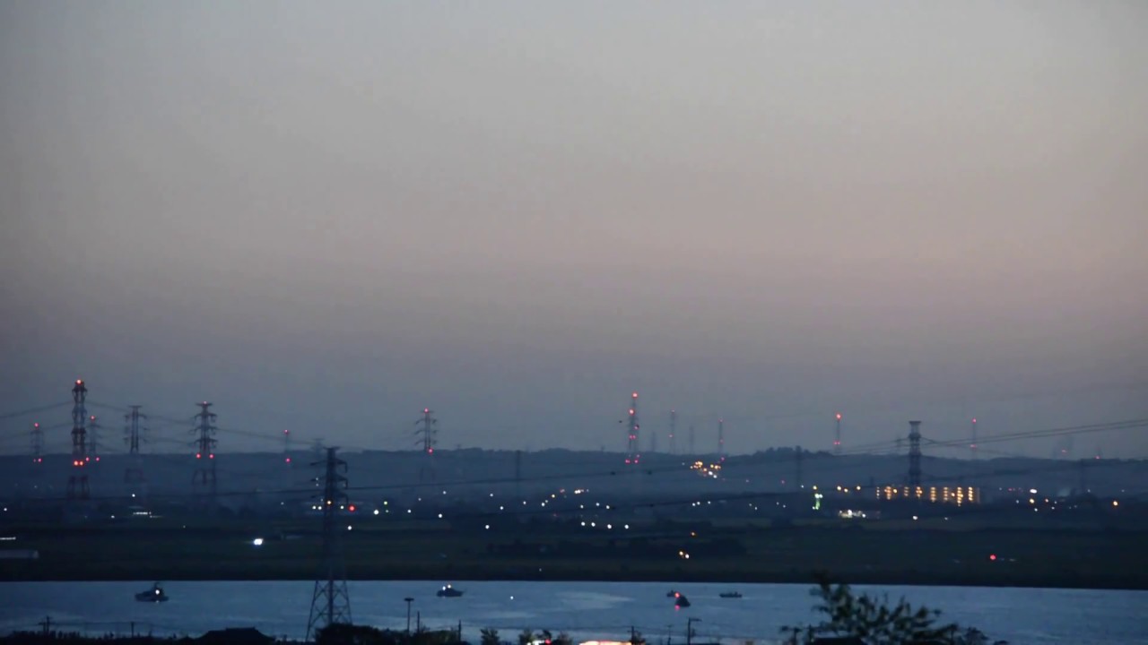 鹿島城山公園から航空障害灯付き鉄塔群