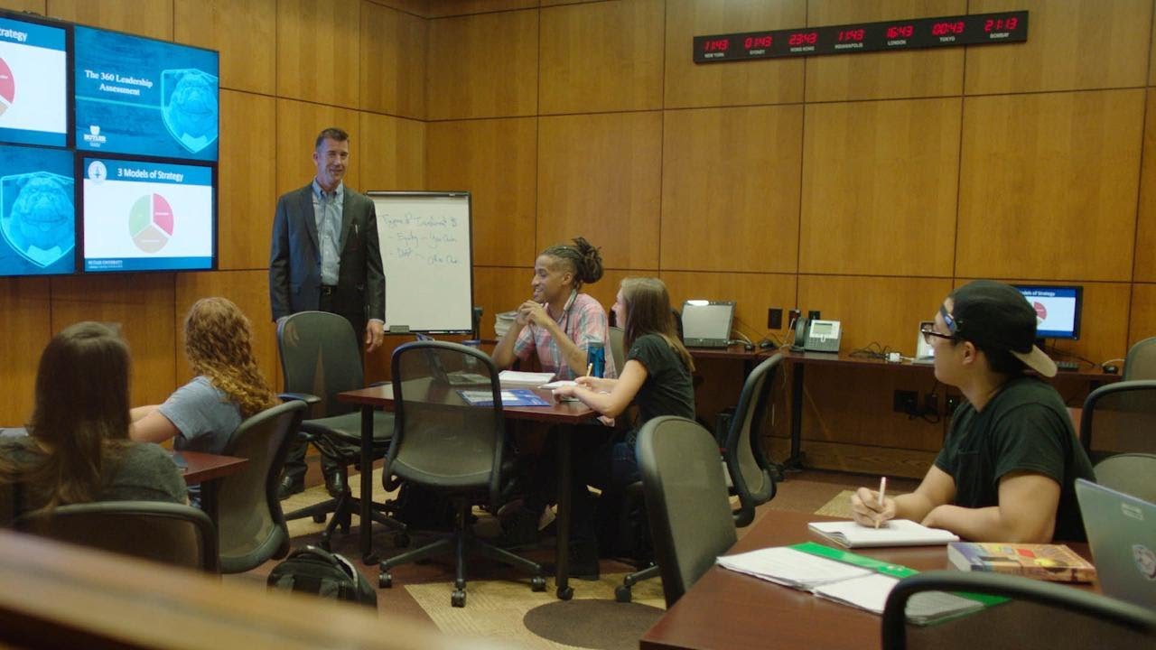 Butler University simplifies financial aid with Oracle