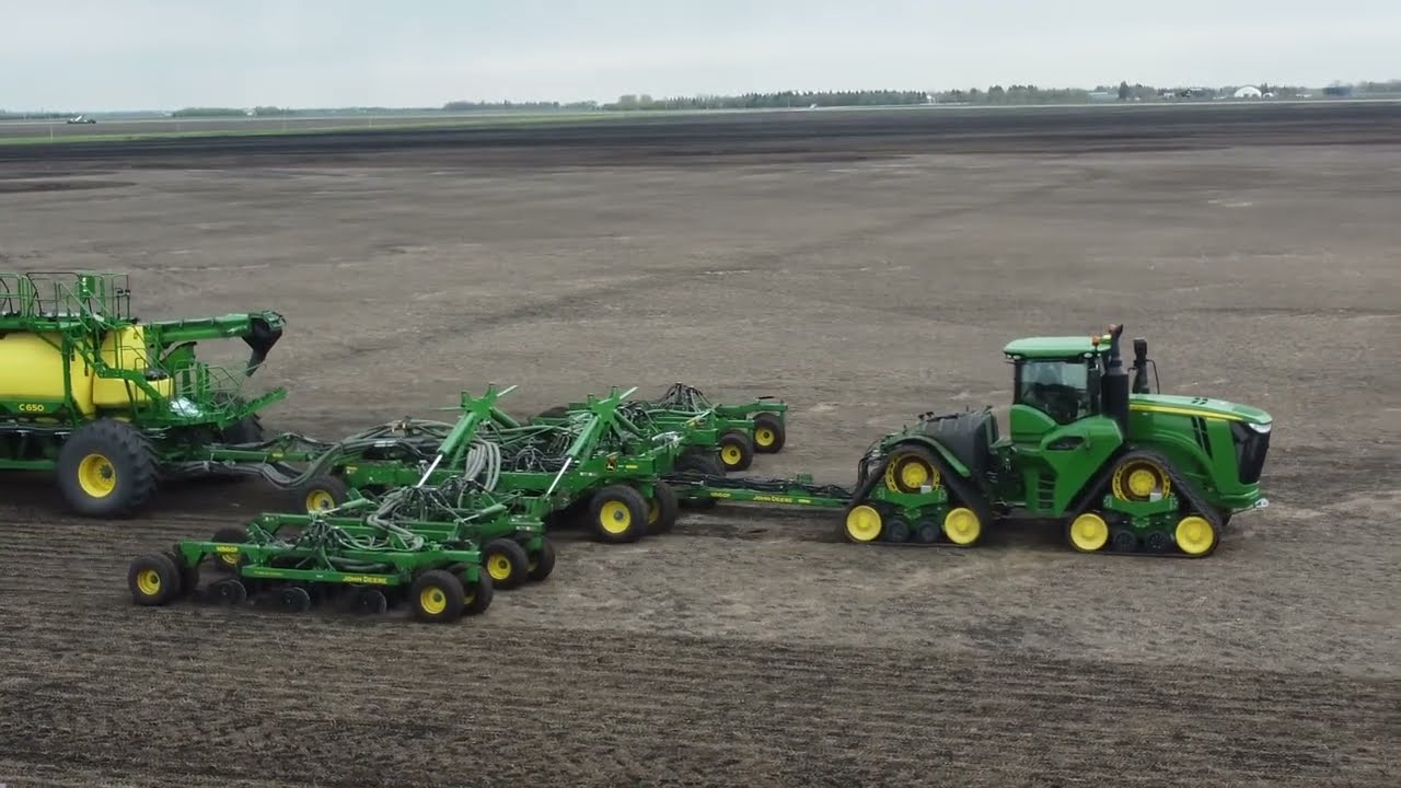 John Deere 9620RX Seeding Peas 2022 05