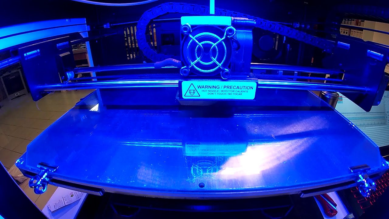 MakerGal - Montando una cama caliente en una Witbox 1