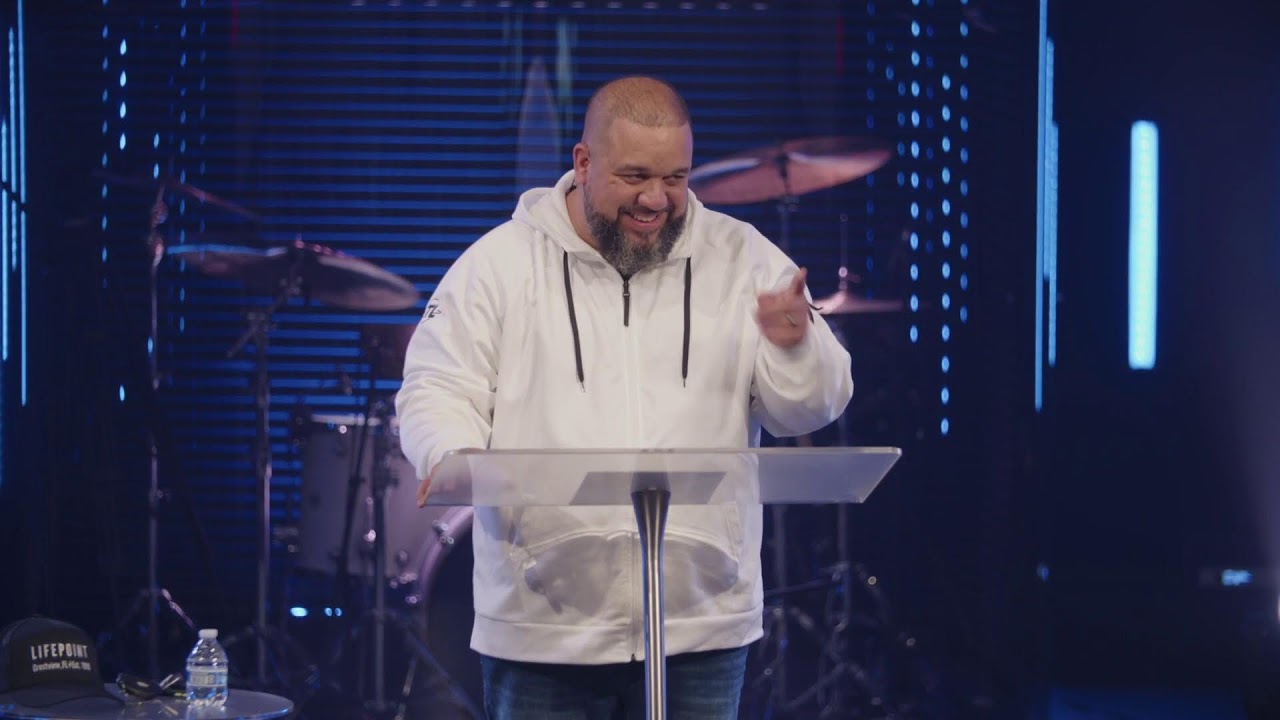 It's Sunday! Join us LIVE for our amazing worship and word at Lifepoint!