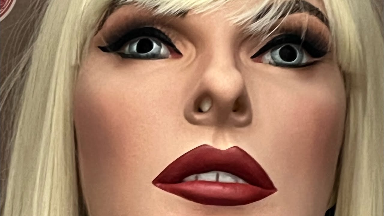 Making a SUPERMODEL LINDA EVANGELISTA DISPLAY