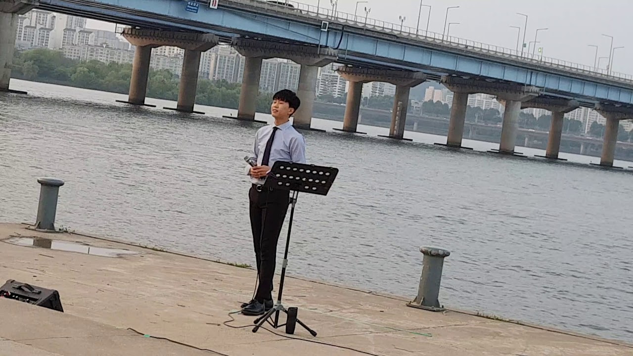 트로트가수❣임영웅❣여의나루역 (한강둔치)한강 버스킹