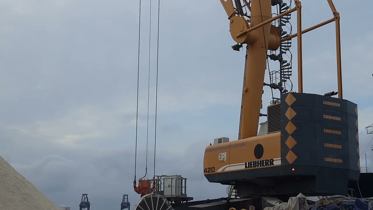 Liebherr LHM 420