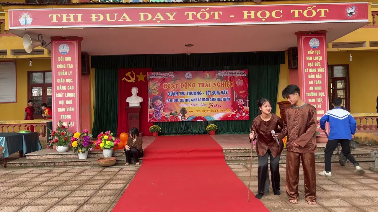 Văn Nghệ chào Xuân Khối 8