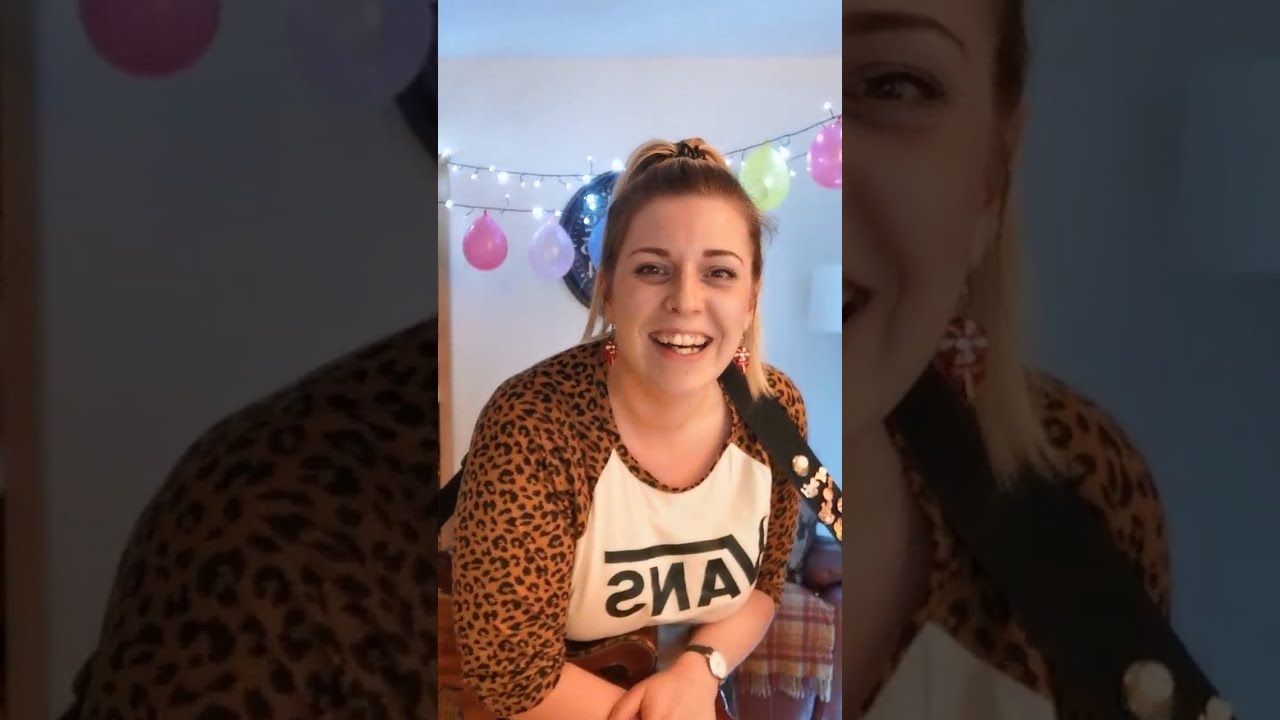 Sarah Holmes Live In Your Living Room