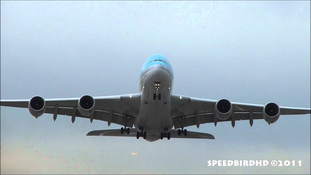 Korean Airlines Airbus A380-861 [HL7611] HEAD ON Takeoff