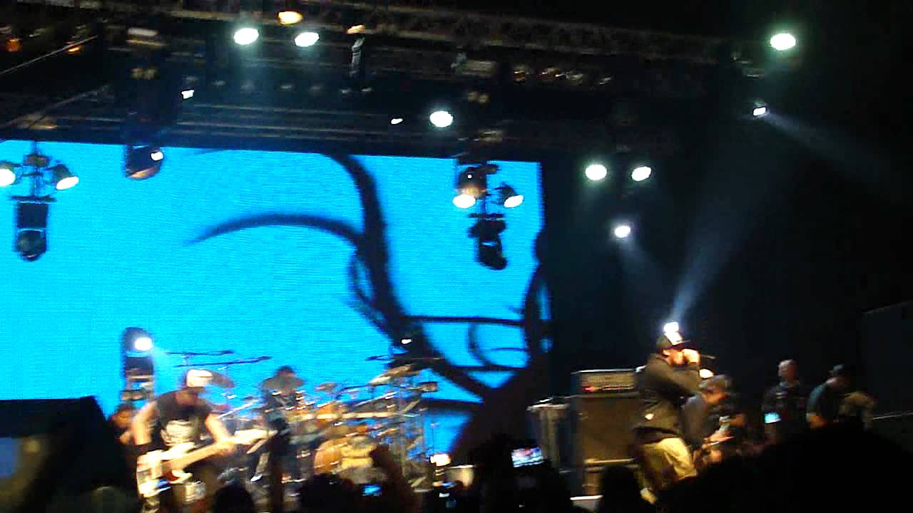 De Olhos Abertos- Charlie Brown Jr (Música Nova) Curitiba Master Hall- 23/9/11