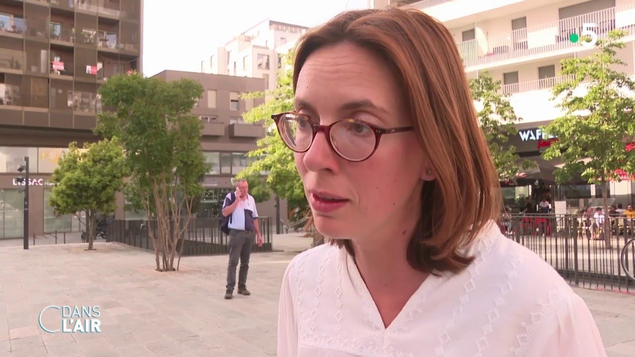 Amélie de Montchalin, symbole des difficultés de la majorité - Reportage #cdanslair 17.06.2022