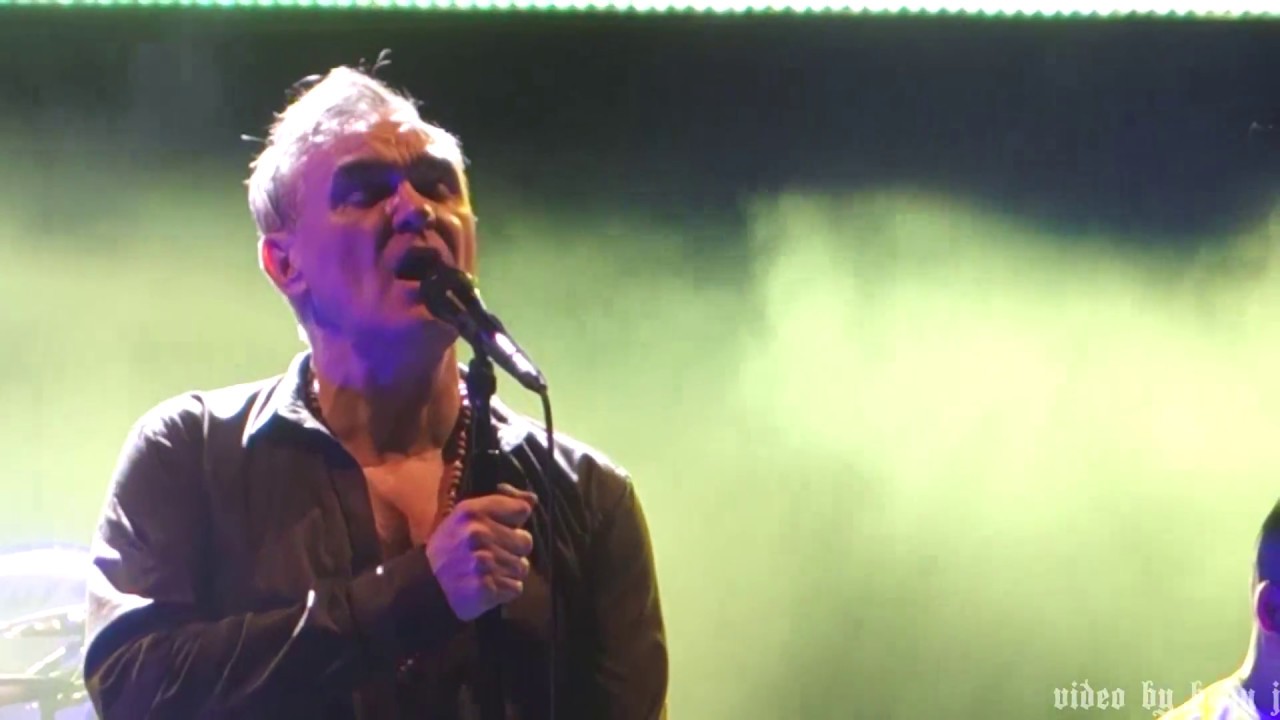 Morrissey-BACK ON THE CHAIN GANG [The Pretenders]-Royal Albert Hall, London, UK-March 7, 2018-Smiths