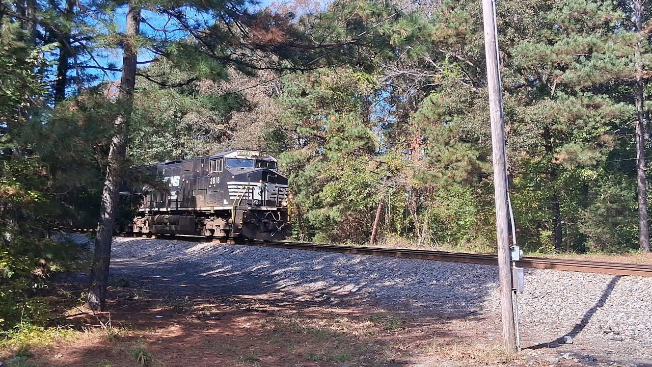NS 276 with ET44 leader!