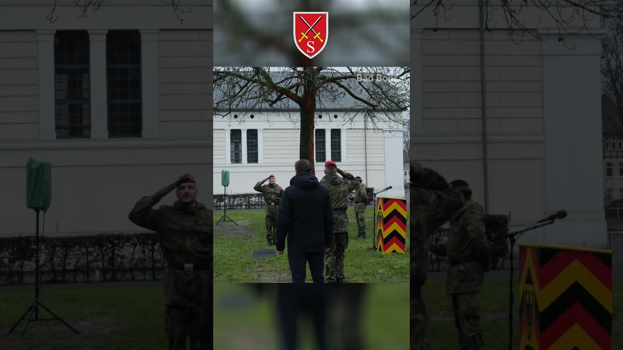 Unteroffizierschule begr&uuml;&szlig;t Kommandeur LhrGrp D 