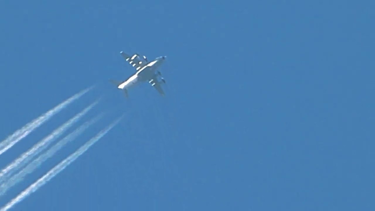 Royal Air Force Airbus A400M Atlas Flying over my house! (GREAT SOUND!)