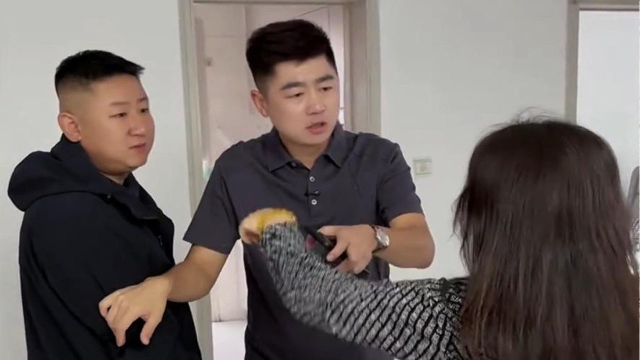 婚后三年才知枕边人是
