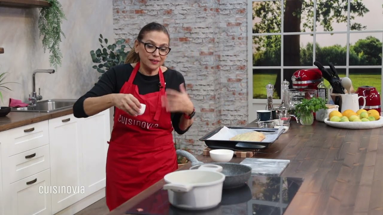 CUISINOVIA - Επεισόδιο 36, SEASON 1: Crusted Salmon with Beurre Blanc & Μελομακάρονα