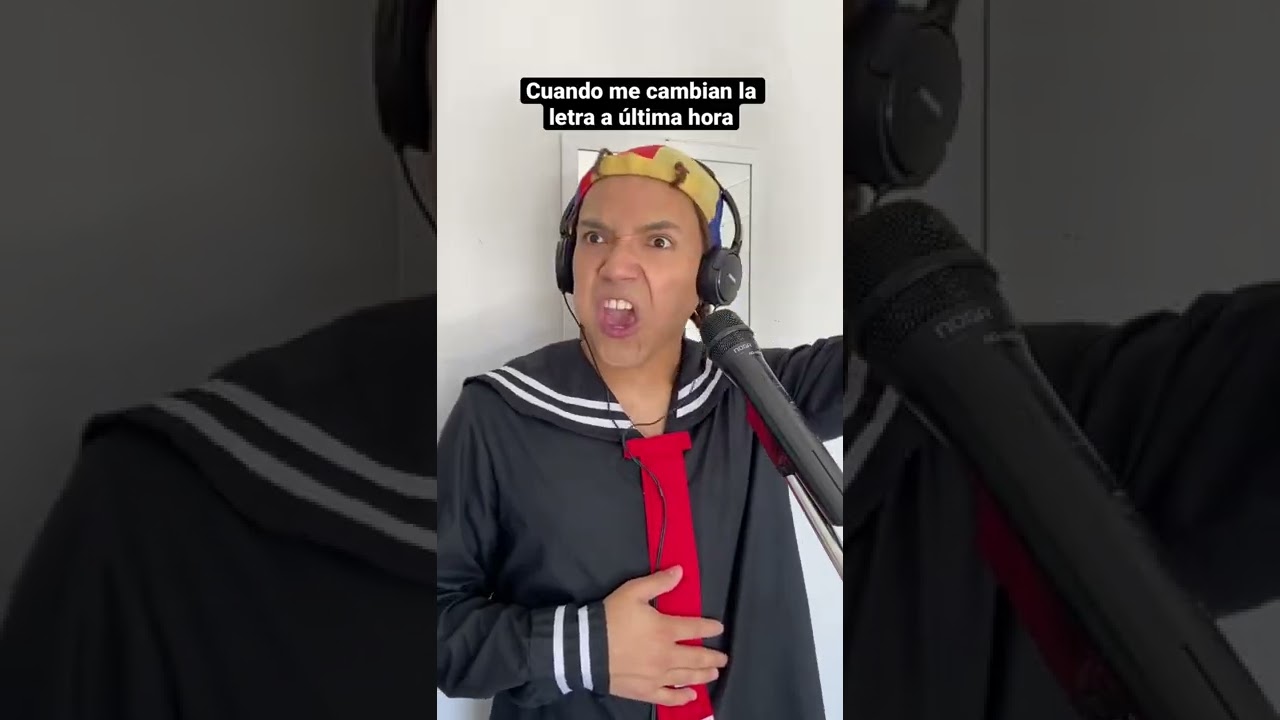 Ese amigo que se descontrola en el karaoke ☝️😂