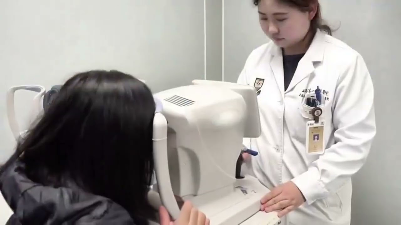 Correction and Early Visual Recovery After SMILE &ndash; Video abstract [569562]