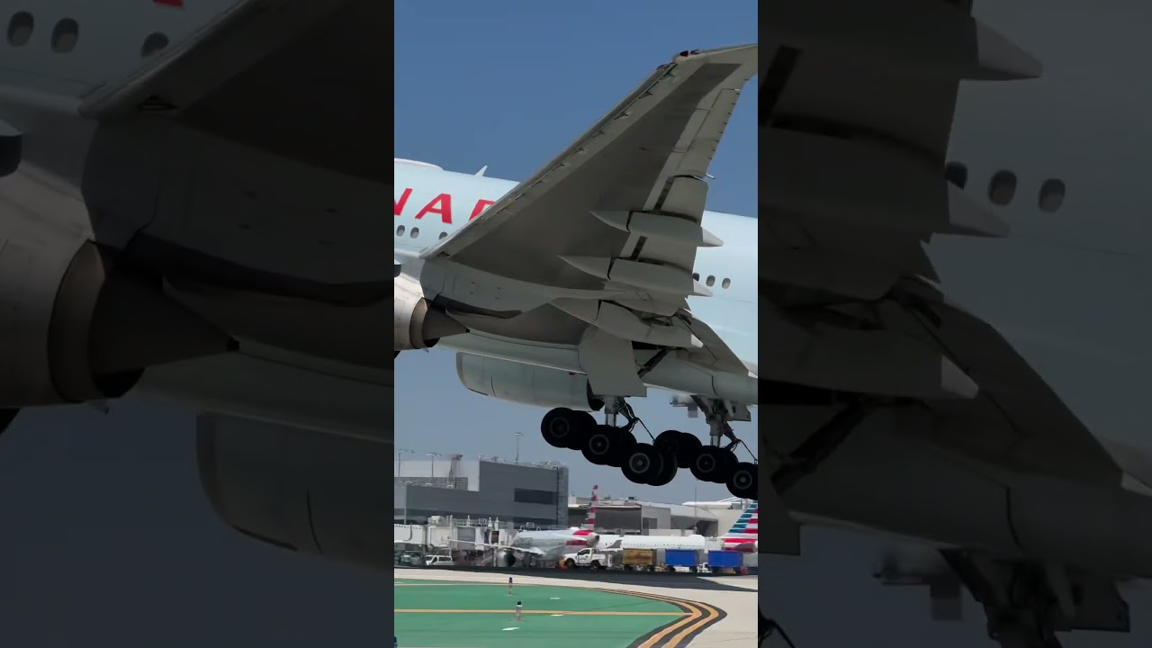 Air Canada Boeing 777-200LR | Rare Boeing 777 Landing & Takeoff Shorts 🛫 #aircraft #aircanada