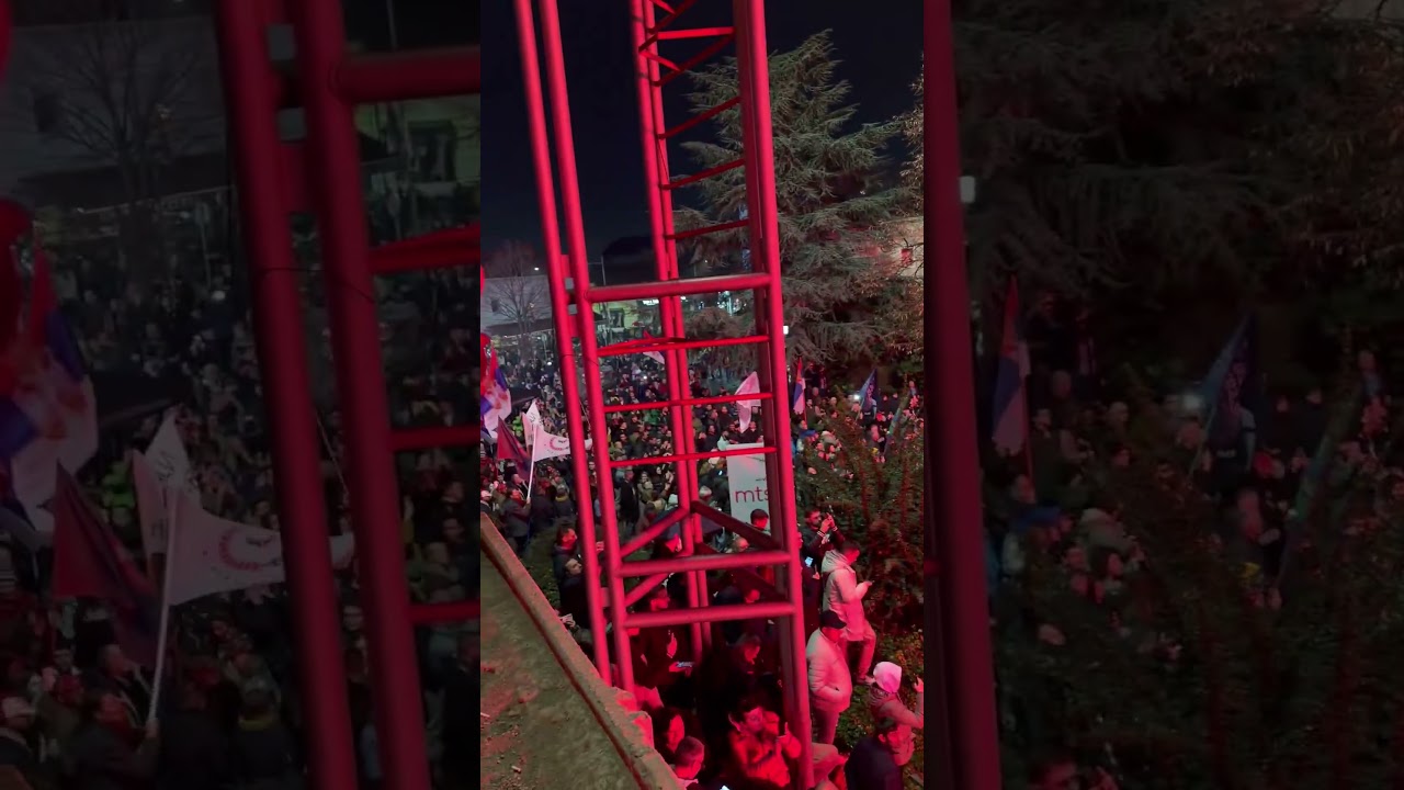 Jo&scaron; uvek traje protest u Valjevu #protesti #srbija #studenti #valjevo