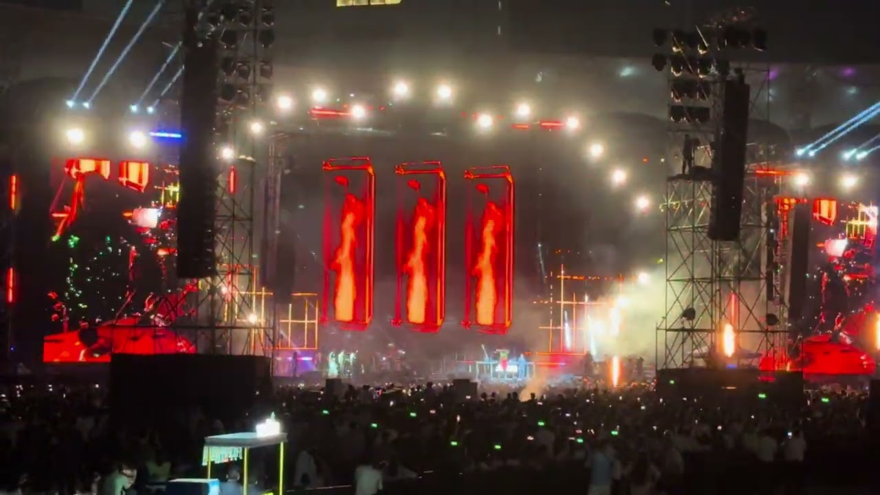 AR Rahman & Dhanush - Adangaatha Asuran Live Performance | Wonderment Tour 2025 - DY Patil Stadium
