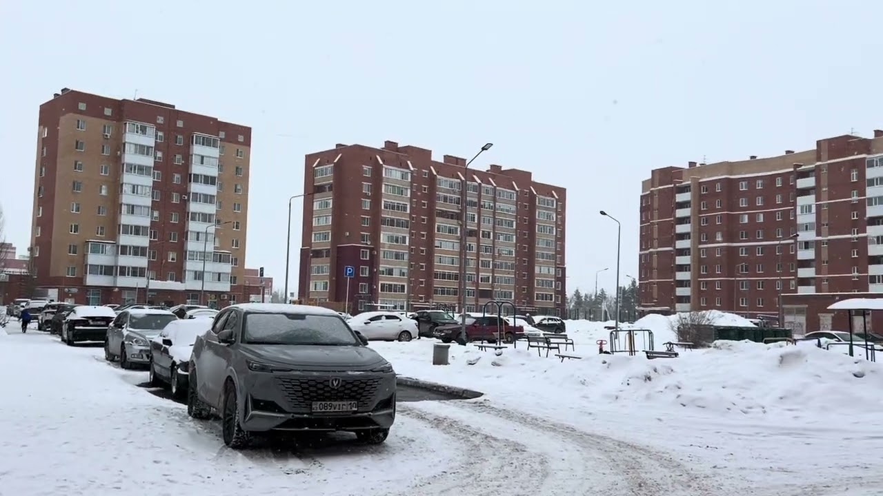 А снег идет …