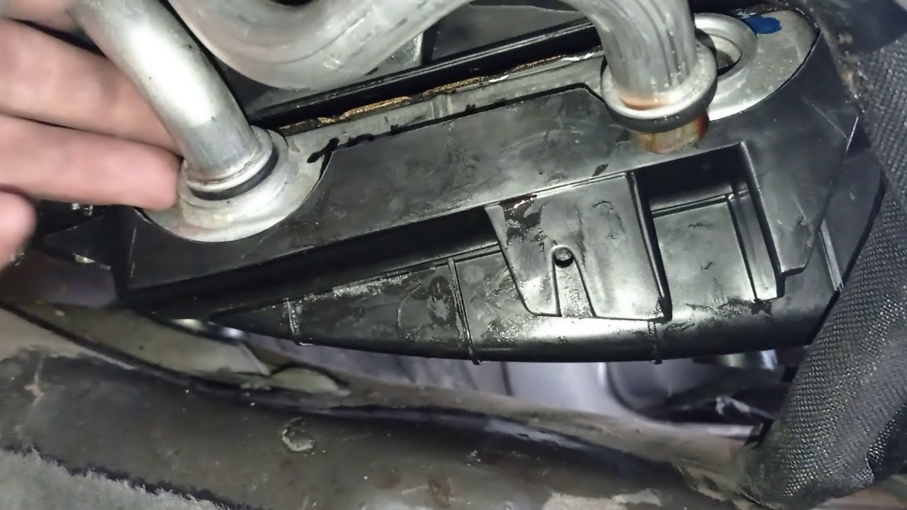 Renault Laguna 2. Как легко заменить радиатор печки.