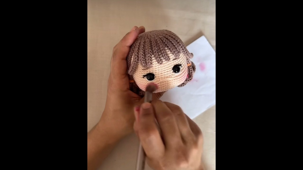 Knitting #elisi #shots #handmade #tigisi #diy #orgu #вязание #крючком #needlework #elemegi #doll