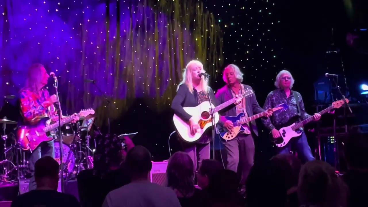 Lenny Kaye & Friends (feat. Debbi Peterson) : Live (The Merry-Go-Round/The Bangles)
