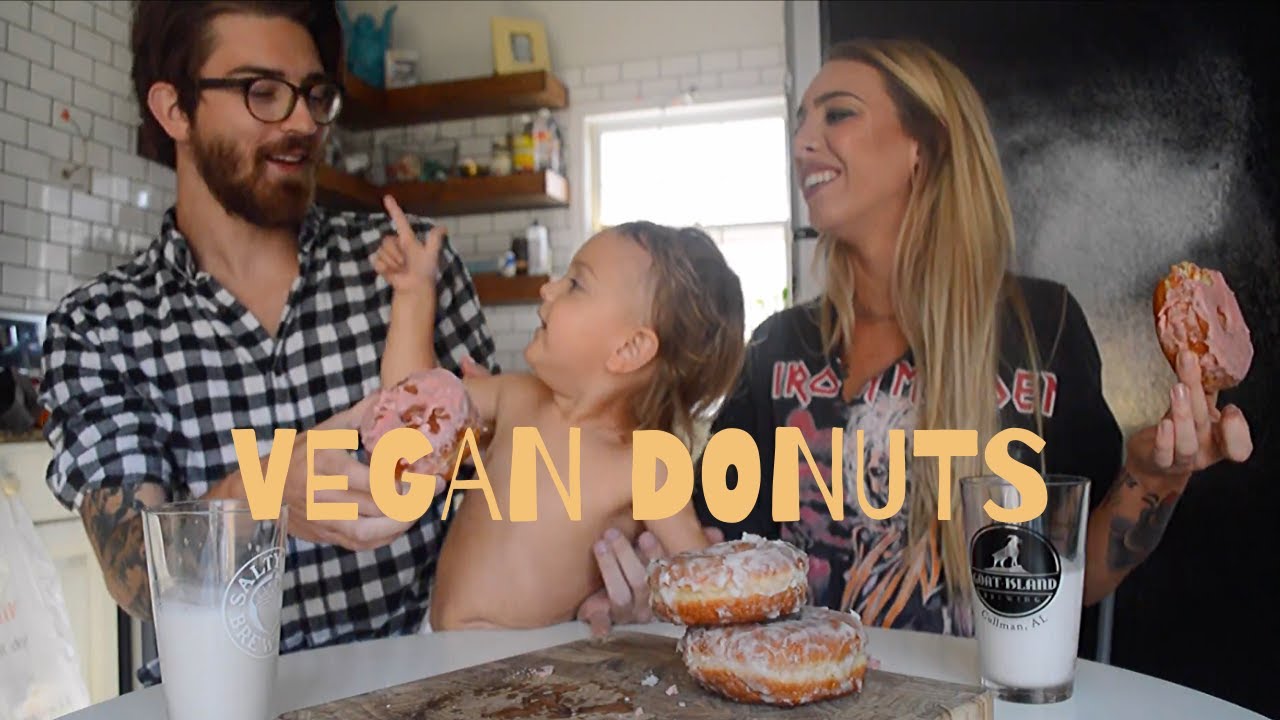 Trying VEGAN donuts! ( Five Daughters Bakery )
