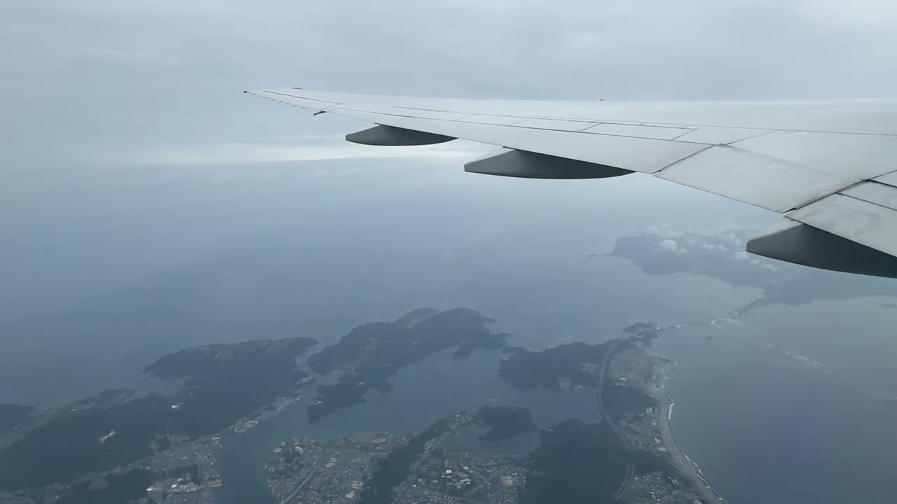 Cathay Pacific Airways BOEING 777-300 B-HNI: Landing at Osaka Japan(KIX/RJBB)