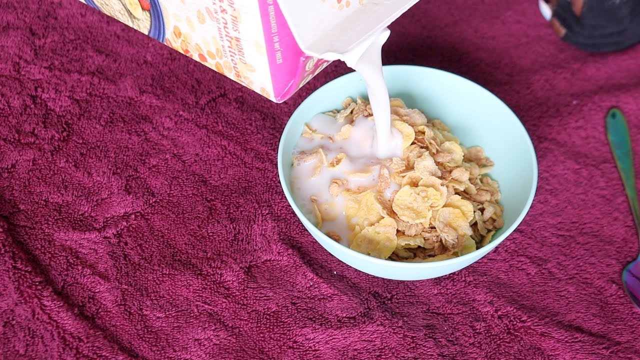 HONEY BUNCHES OF OATS CEREAL ASMR EATING SOUNDS