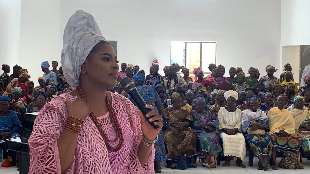 Ooni of Ife’s Esteemed Queen, Olori Temitope Ogunwusi, Arrives Palace for Annual Aged Care Outreach