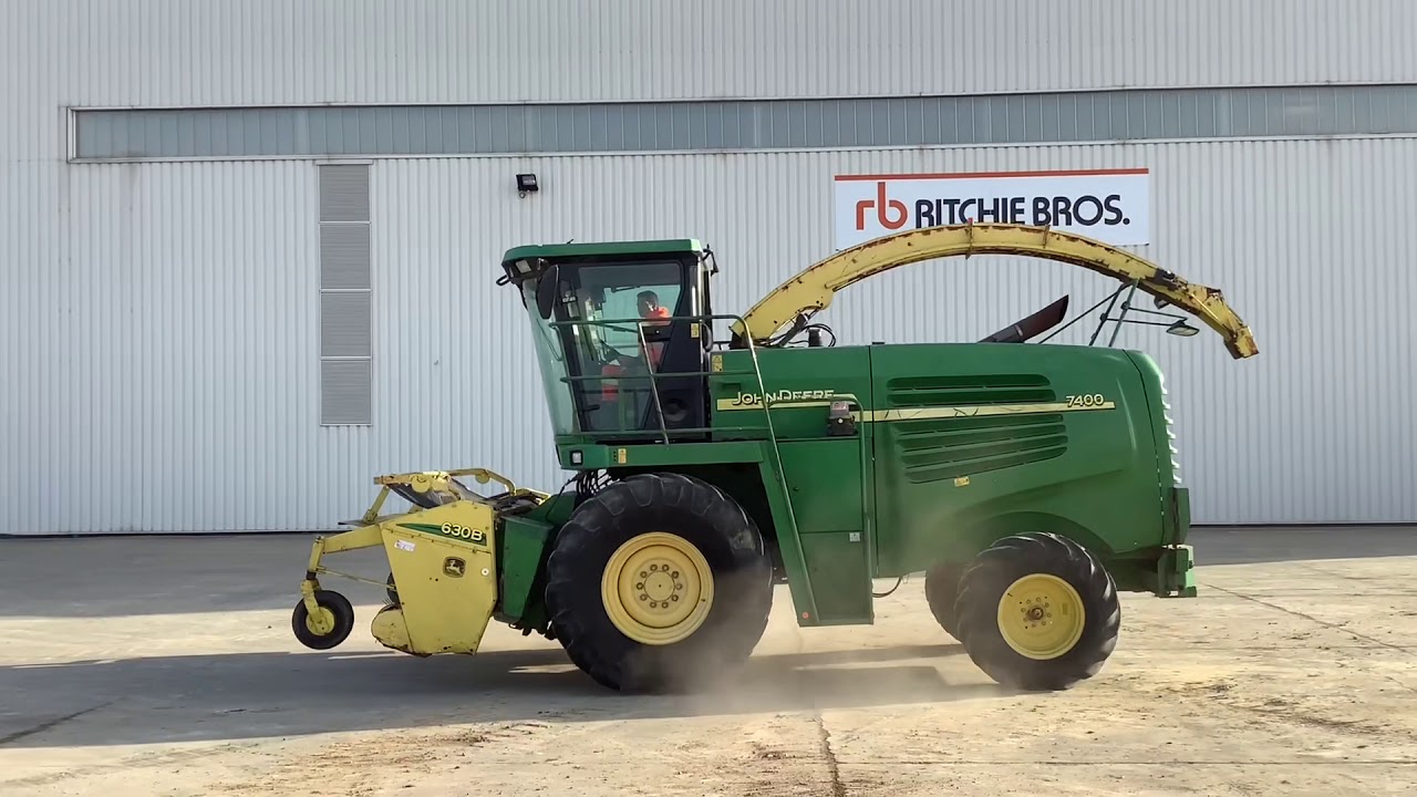 2004 John Deere 7400 Forage Harvester I St Aubin, France Auction - 3 March