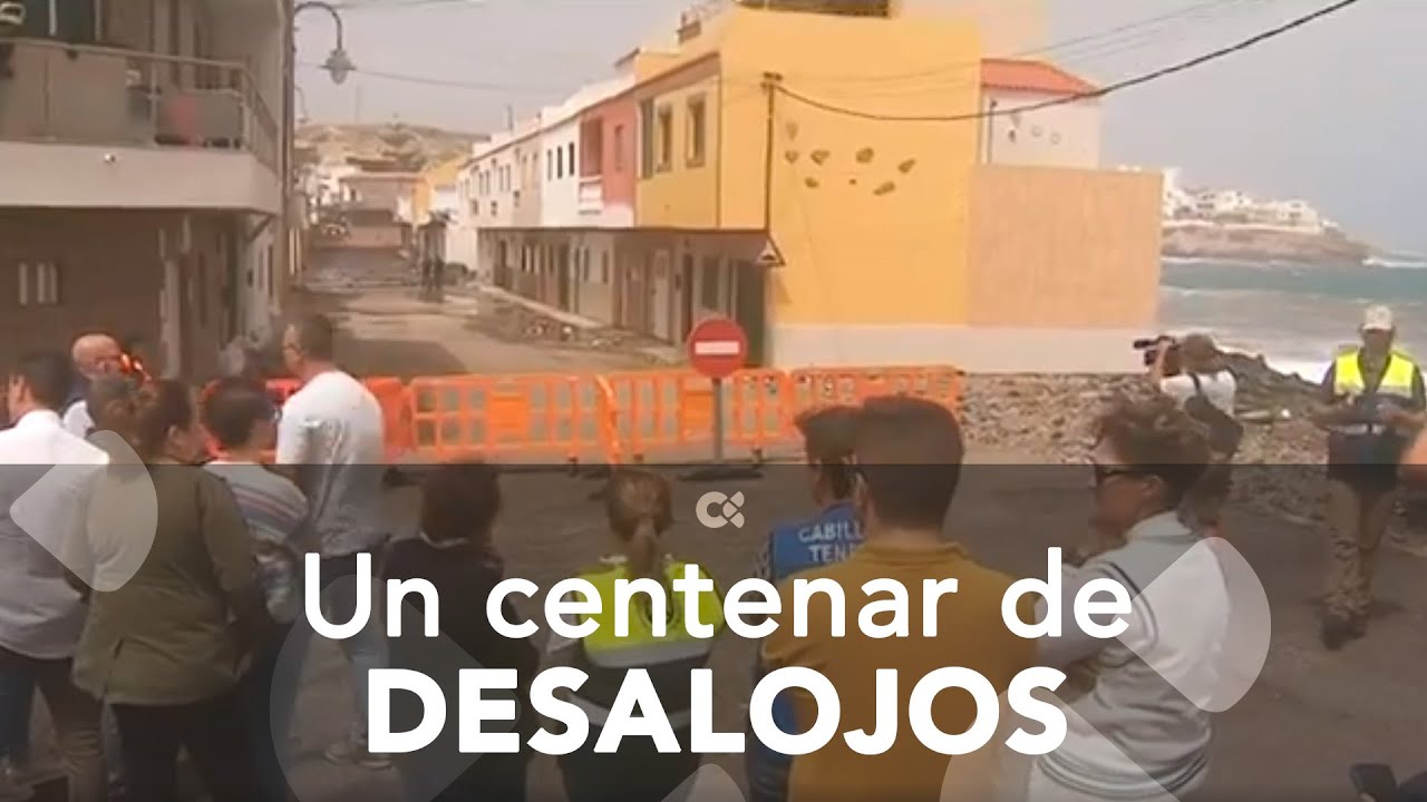 El mar obliga a desalojar a 100 personas