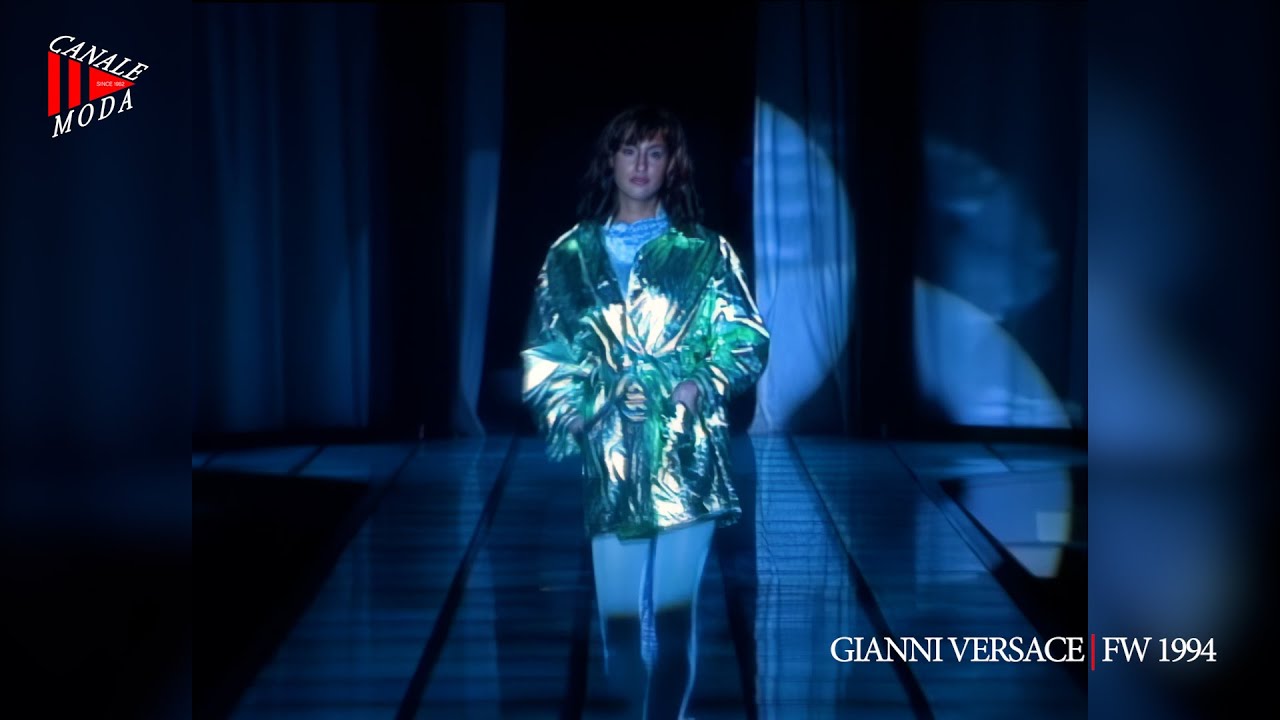 VERSACE VERSUS Fall 1994 Milan