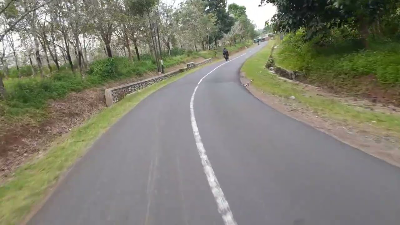 ⭕JALAN TAMANJAYA CIEMAS MENUJU WALURAN JAMPANG KULON SUKABUMI,SUASANA INDAH SEPANJANG PERJALANAN