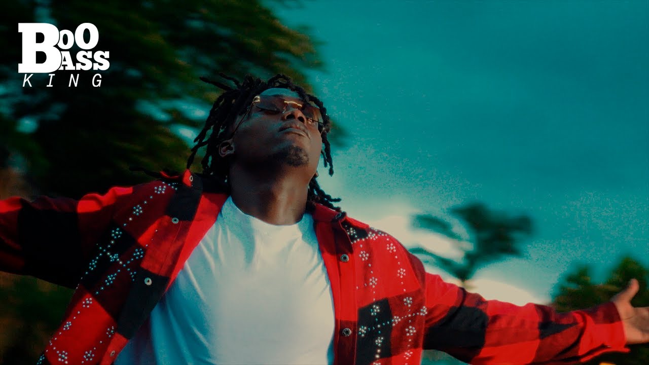 BooBassKing x Lary Boy - Me Sale (Video Oficial)
