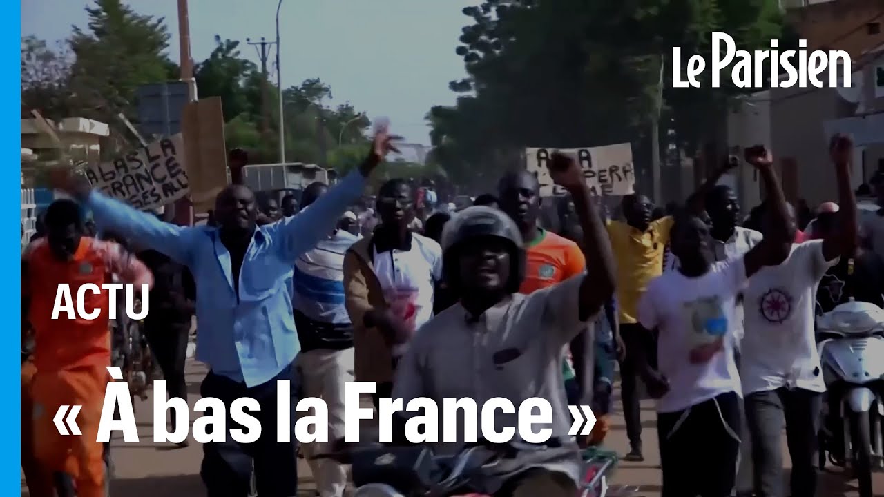 Coup d’État au Niger : des manifestations hostiles devant l’ambassade de France