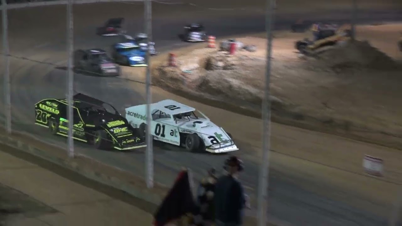 Joseph Joiner (01 car) Has Never Lost a Heat Race in a Modified!
