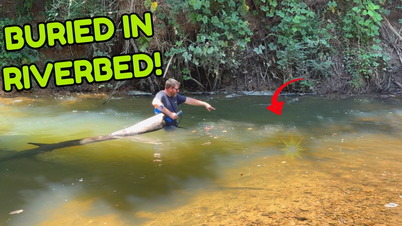 Ghost Town's Forgotten Past DISCOVERED in  Riverbed while Metal Detecting! Mudlarking Paradise!